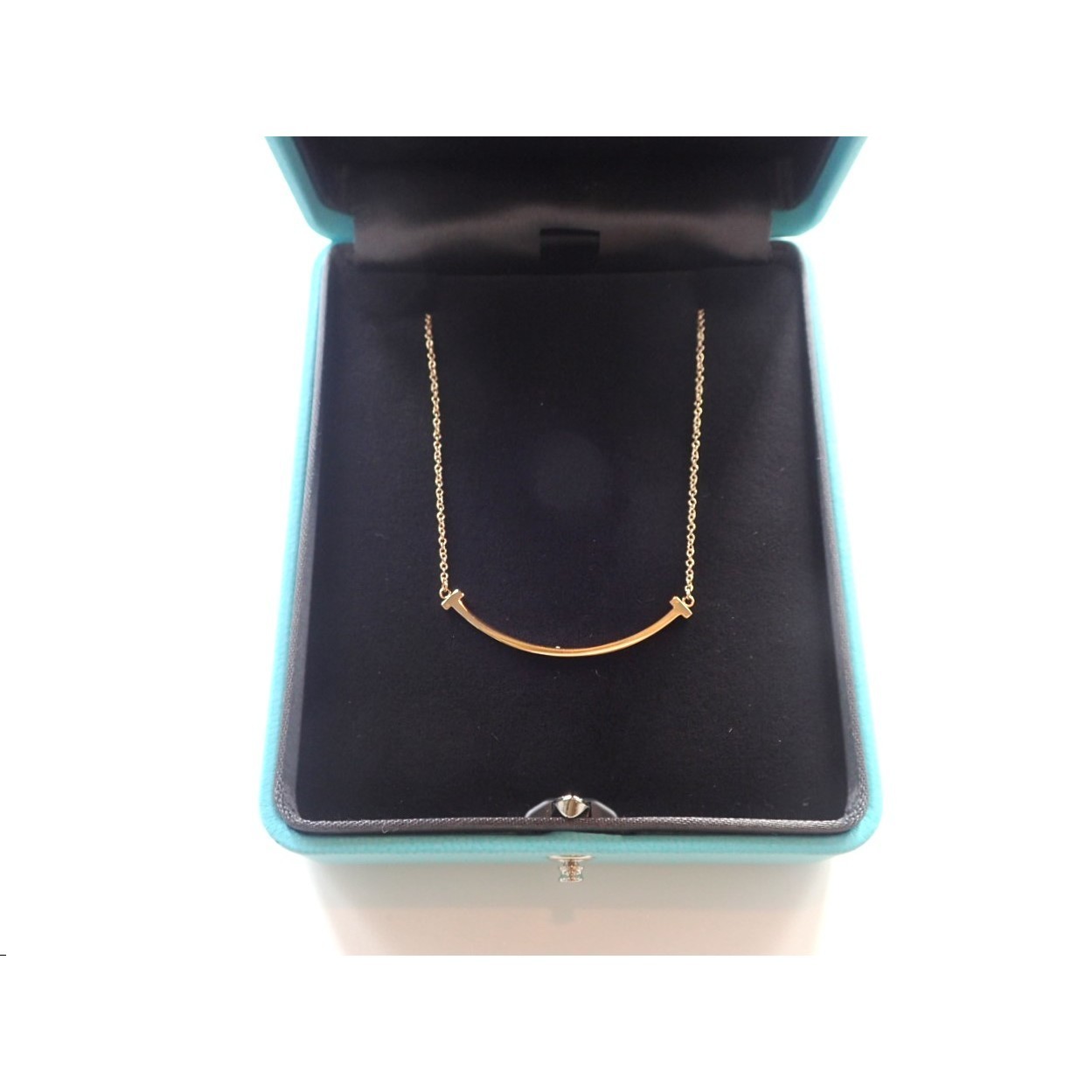 Tiffany T Smile Pendant Necklace Gold 2639$